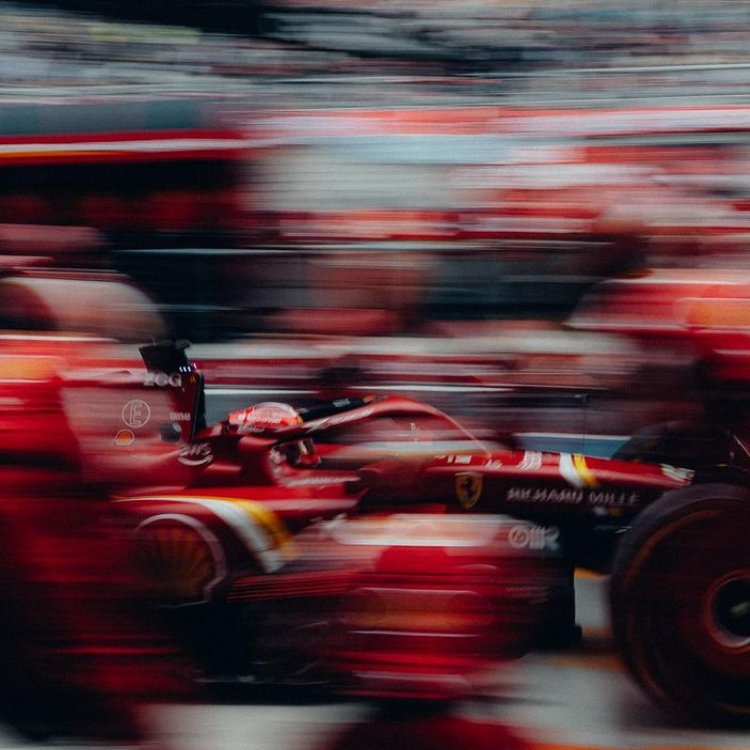 Pit-lane in motion, Monaco